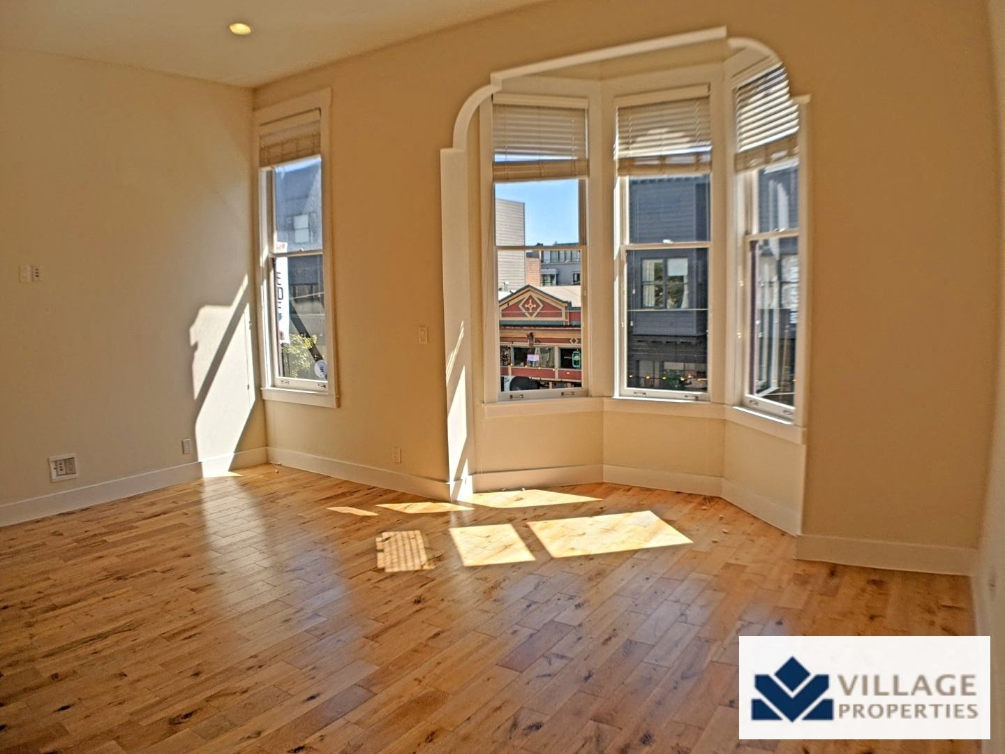 570 Hayes Street Apartments photo 3